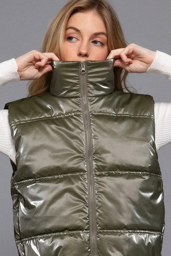 Active Basic High Neck Zip-up Vest in Olive
