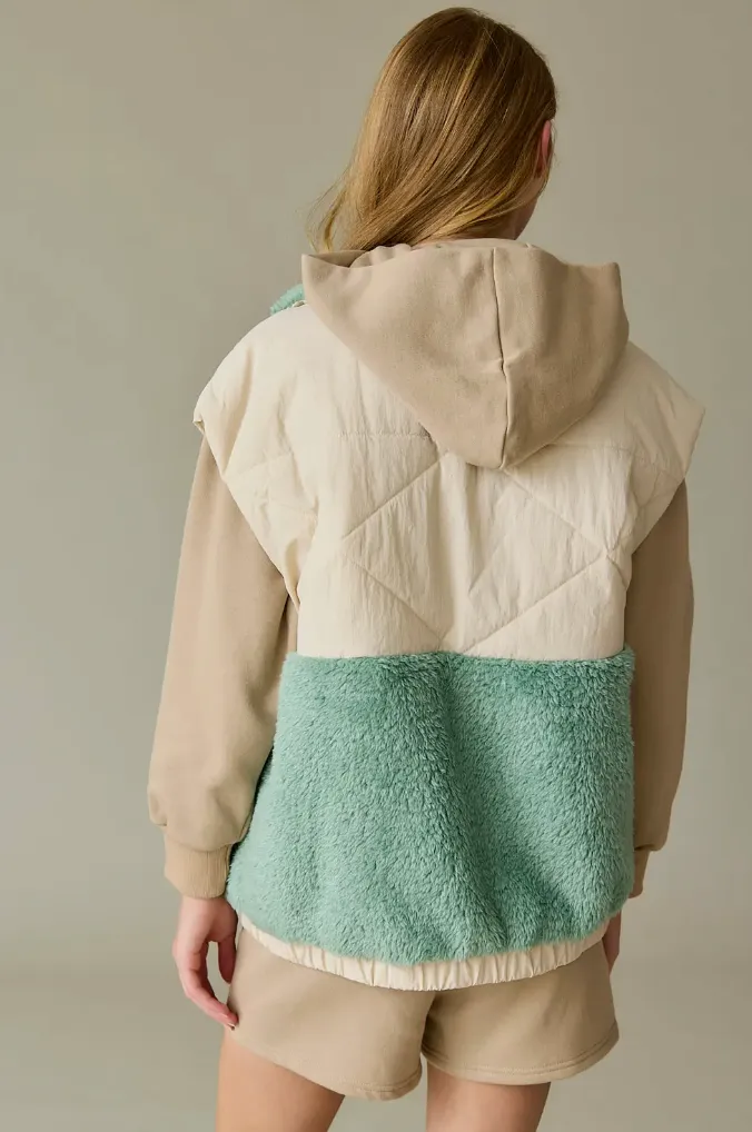 Ava Vest