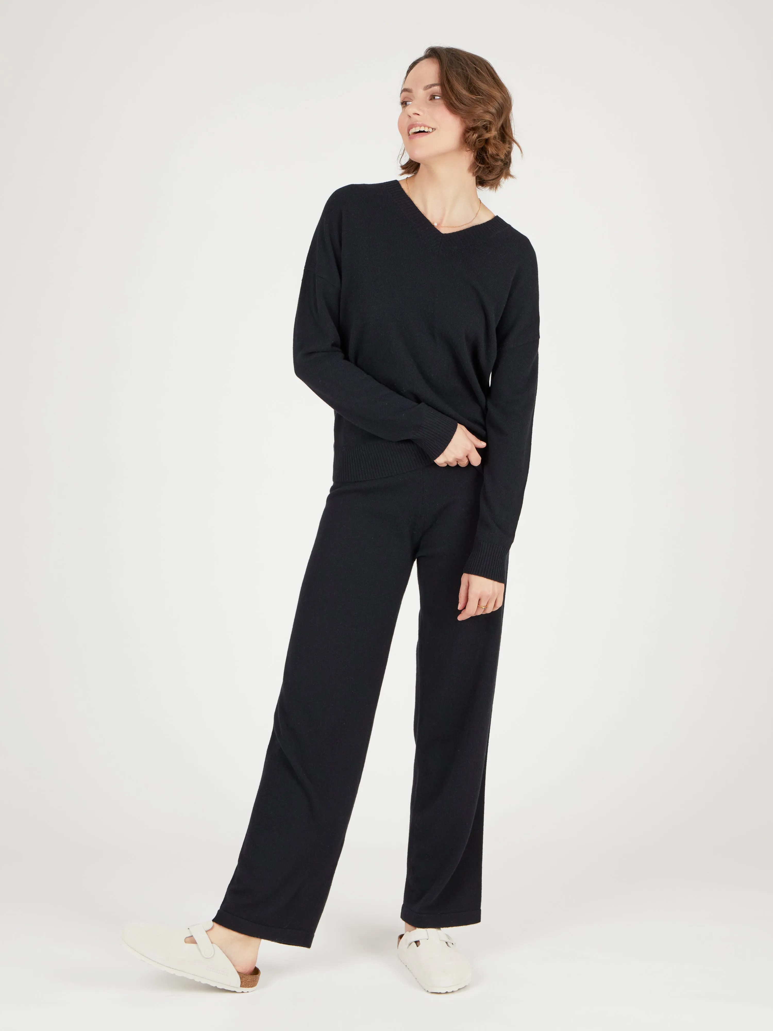 Core Standard 100% Cashmere Straight Leg Joggers