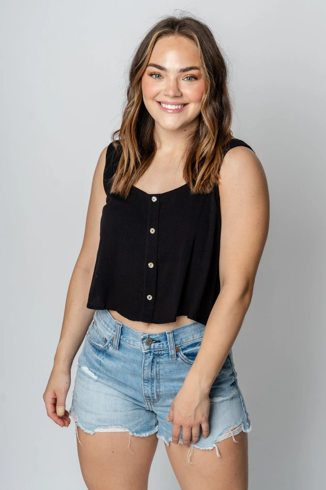 Cropped button tank top black