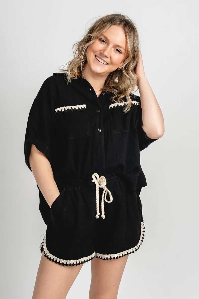 Embroidered shorts black