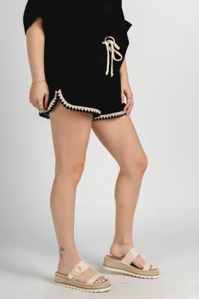 Embroidered shorts black