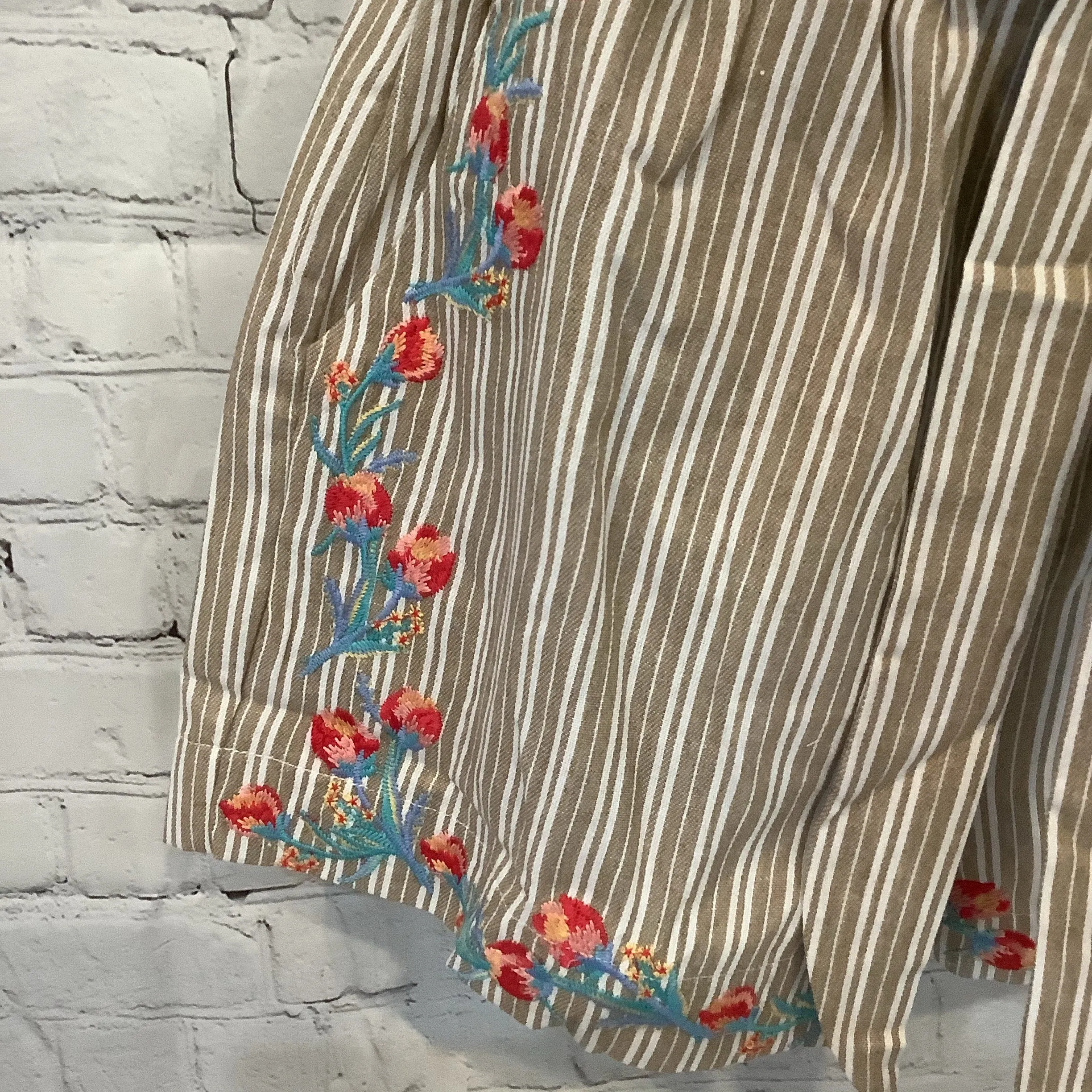 Embroidery Shorts Tan & White Striped | Andree by Unit - Last one!