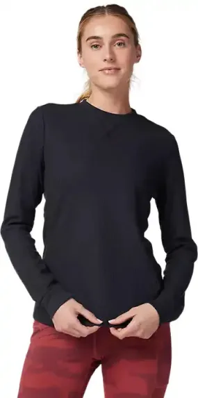  Moisture-Wicking Thermal Crew Tops