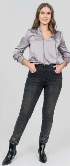 GG JEANS WOMEN'S ANKLE JEANS WITH SCALLOPED EMBROIDERY HEM -  CHARCOAL