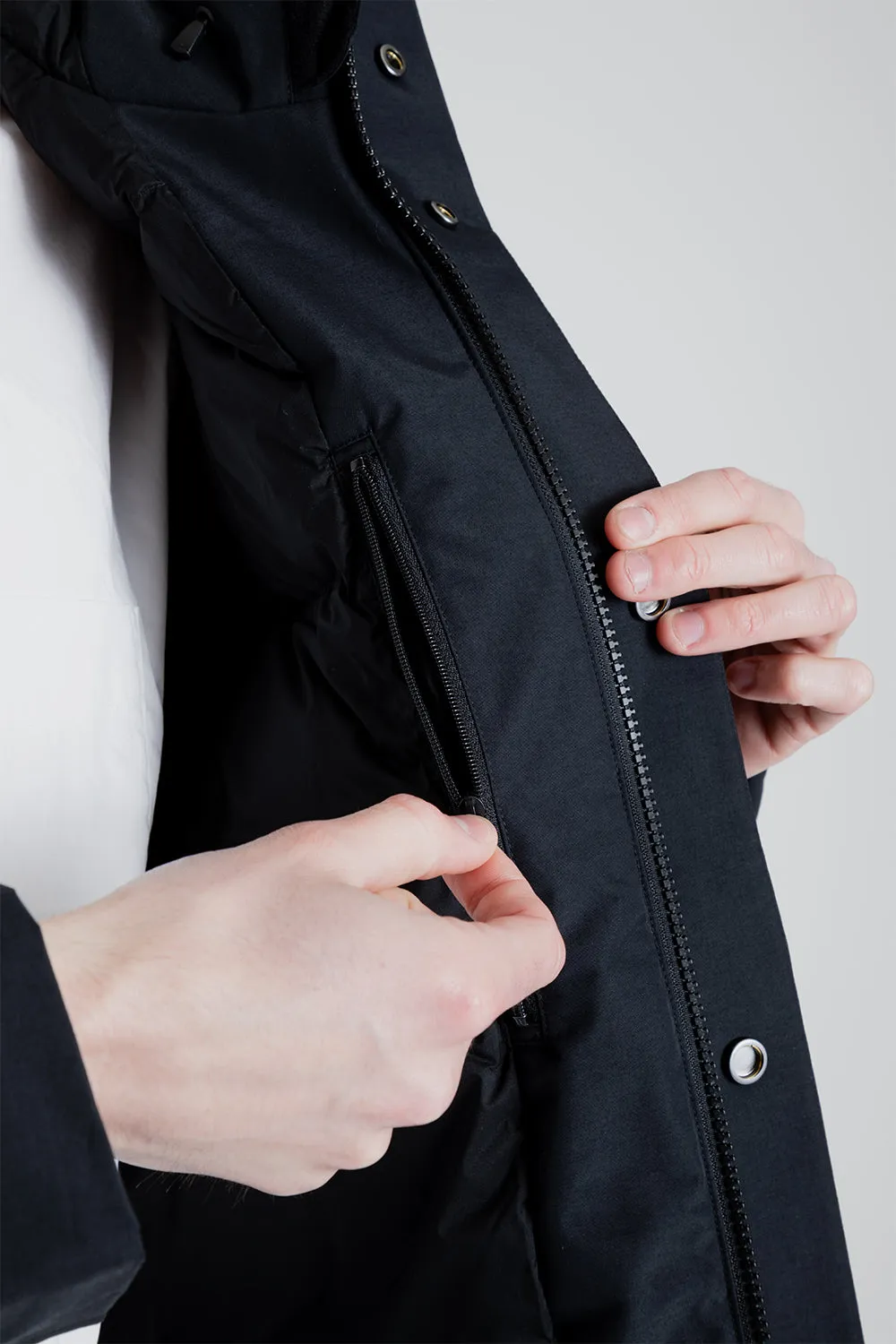 Gore-Tex Hooded Down Jacket - Black