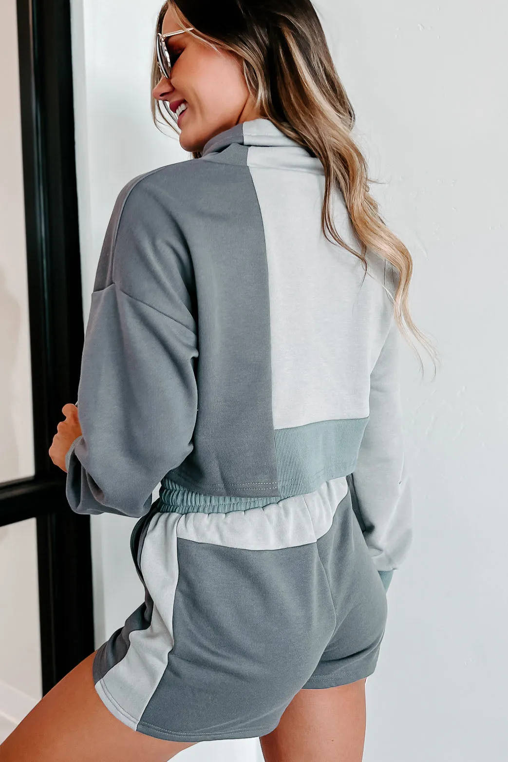 In Relaxation Mode Colorblock Two-Piece Shorts Set (Grey)