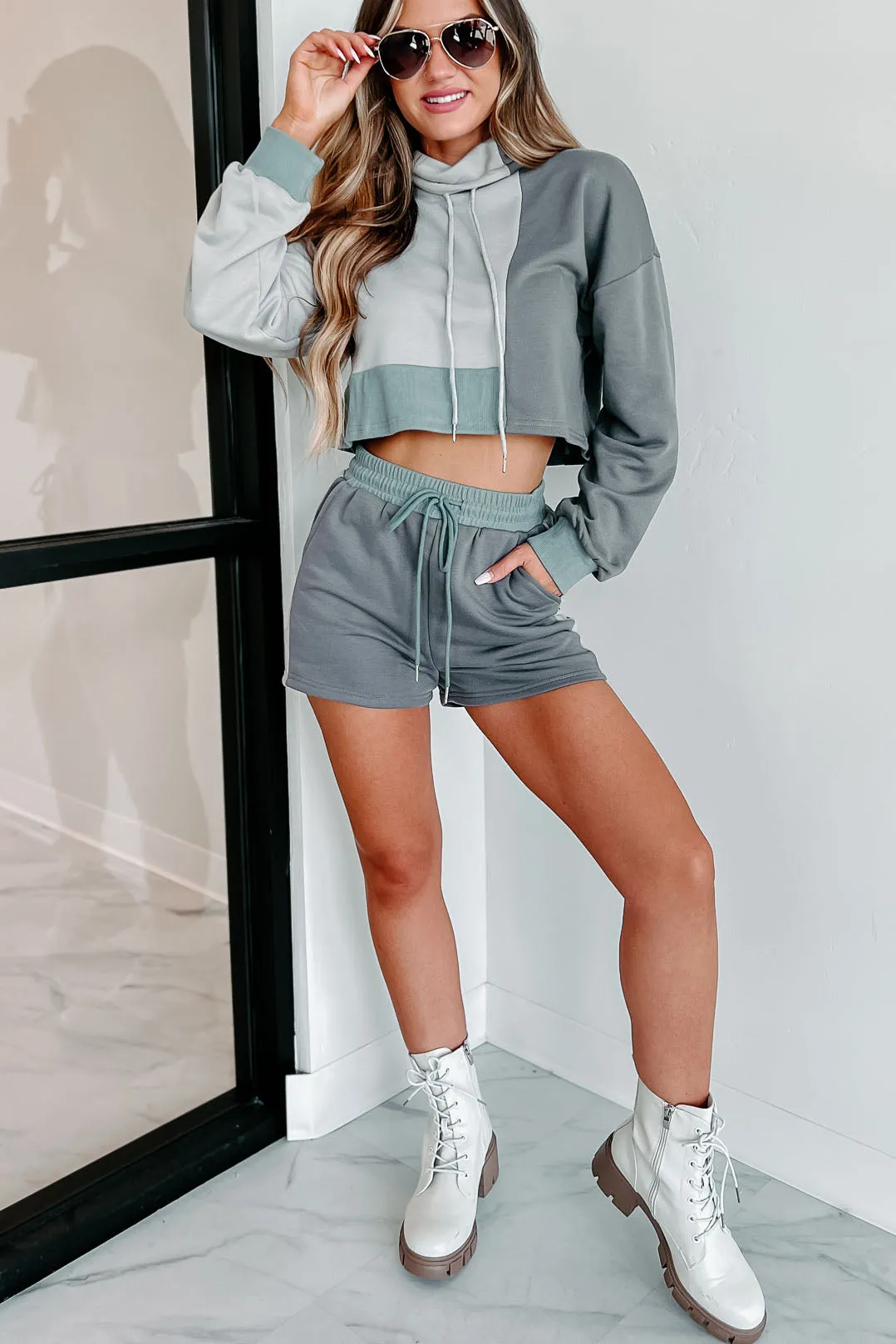 In Relaxation Mode Colorblock Two-Piece Shorts Set (Grey)