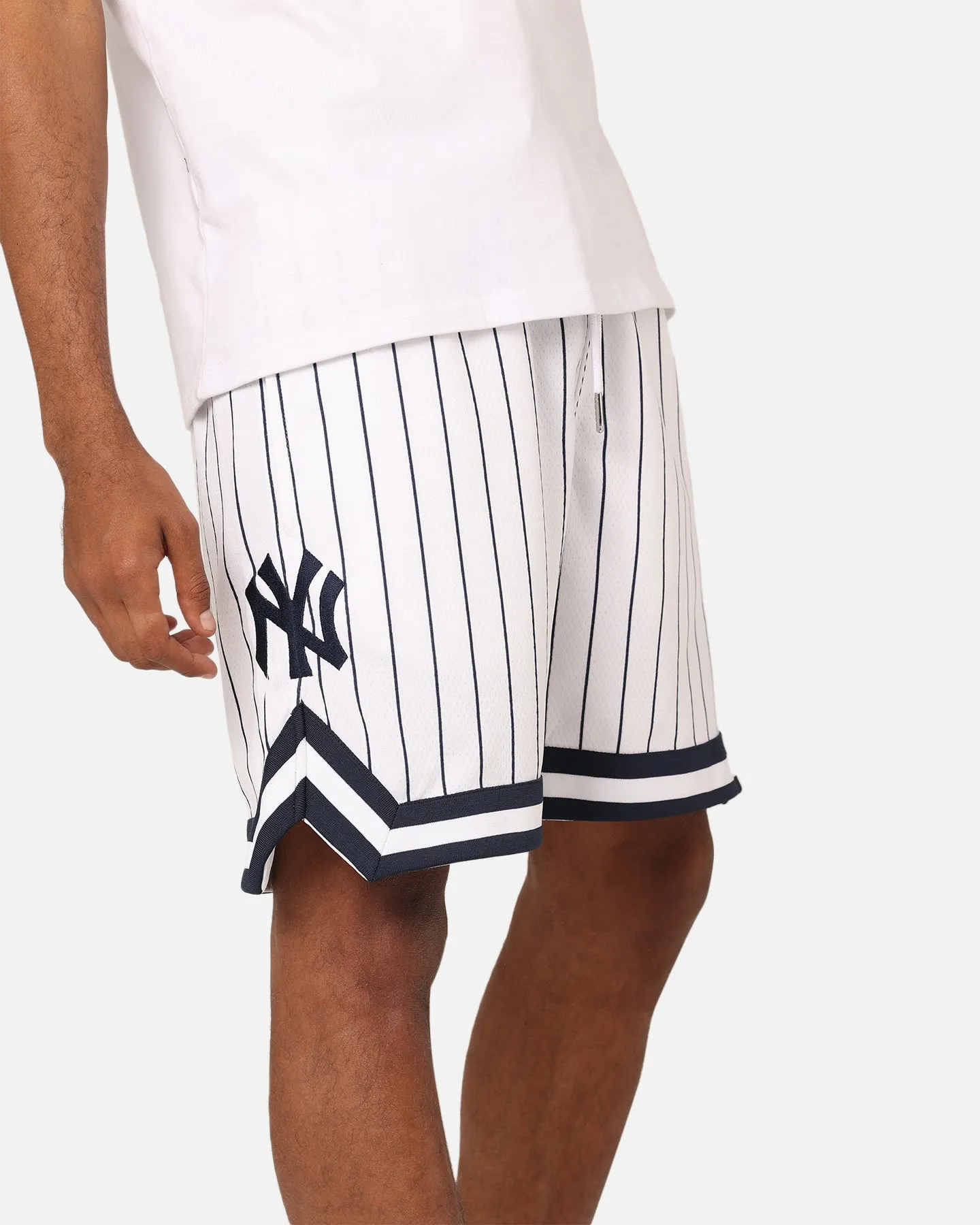 New Era New York Yankees Mesh Shorts White Pinstripe