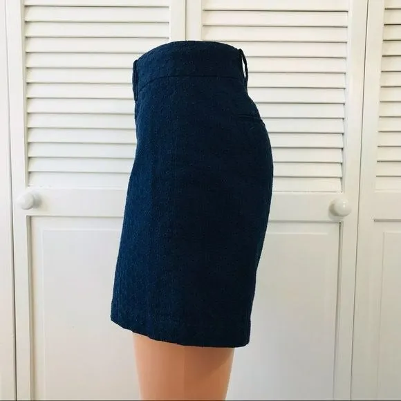 *NEW* TALBOTS Navy Blue Embroidered Cotton Shorts Size 4