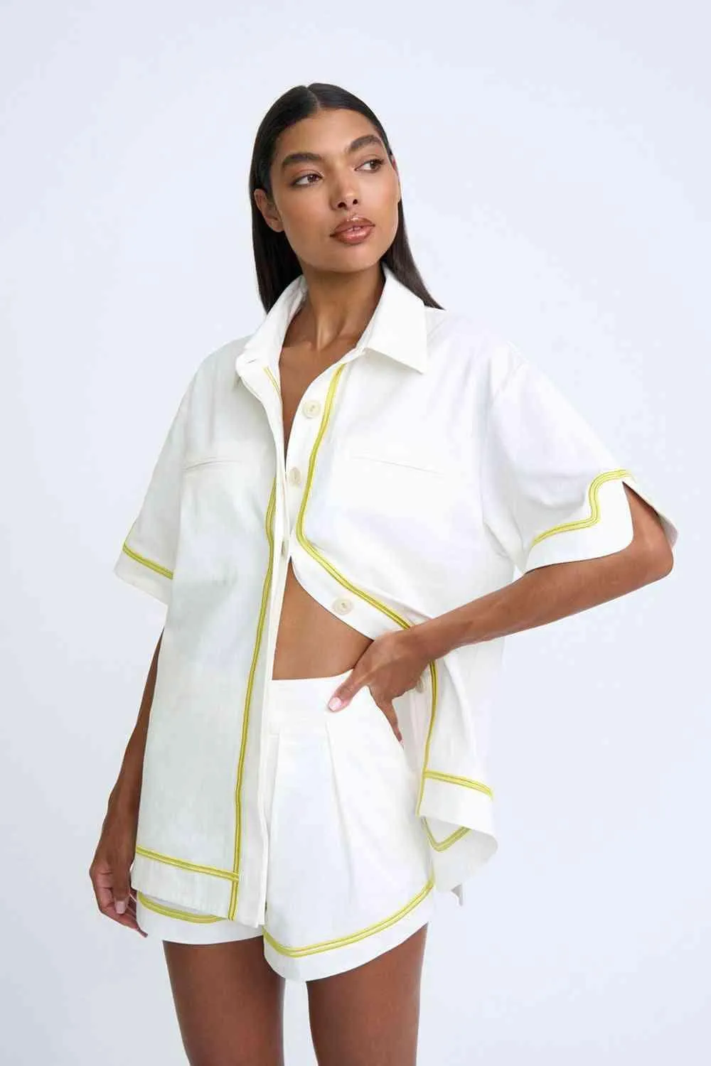 Pipe Step Embroidered Short