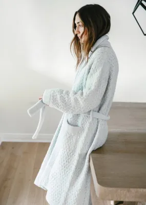 Plush Waffle Robe: Cloud Grey