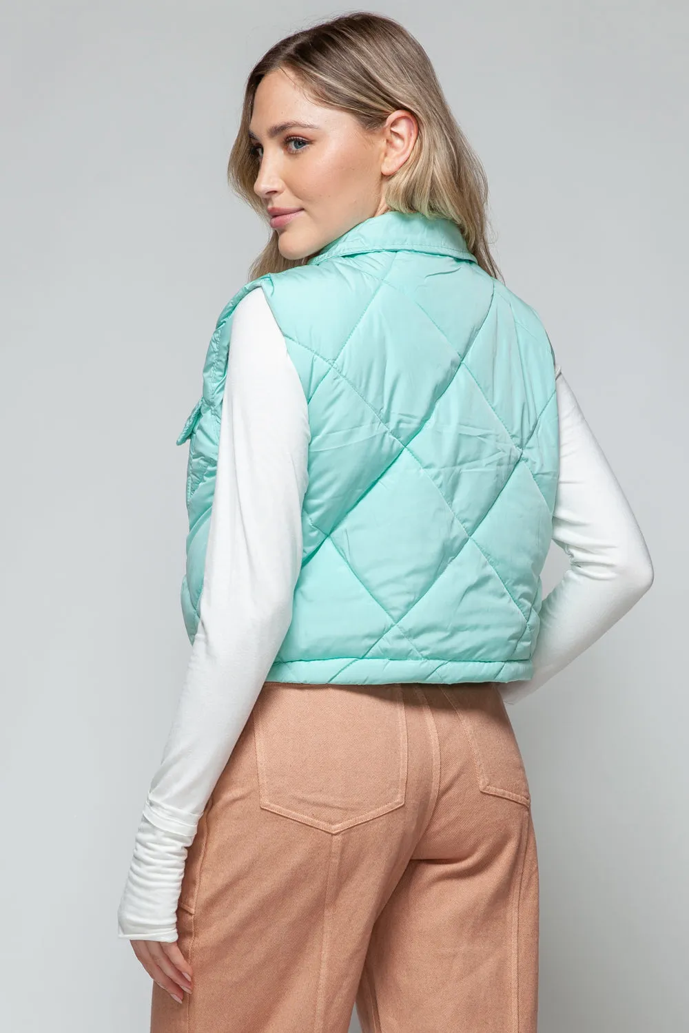 Snobbish Crop Womens Quilted Vest – Snap Down Fashionable Layered Outerwear