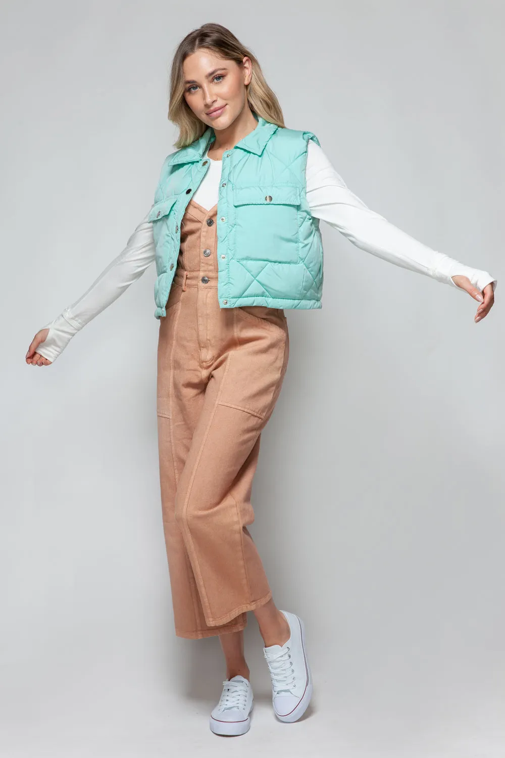 Snobbish Crop Womens Quilted Vest – Snap Down Fashionable Layered Outerwear