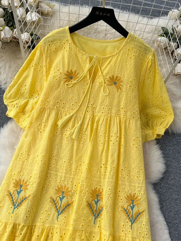 Women Vintage Embroidered Bubble Sleeves Dress