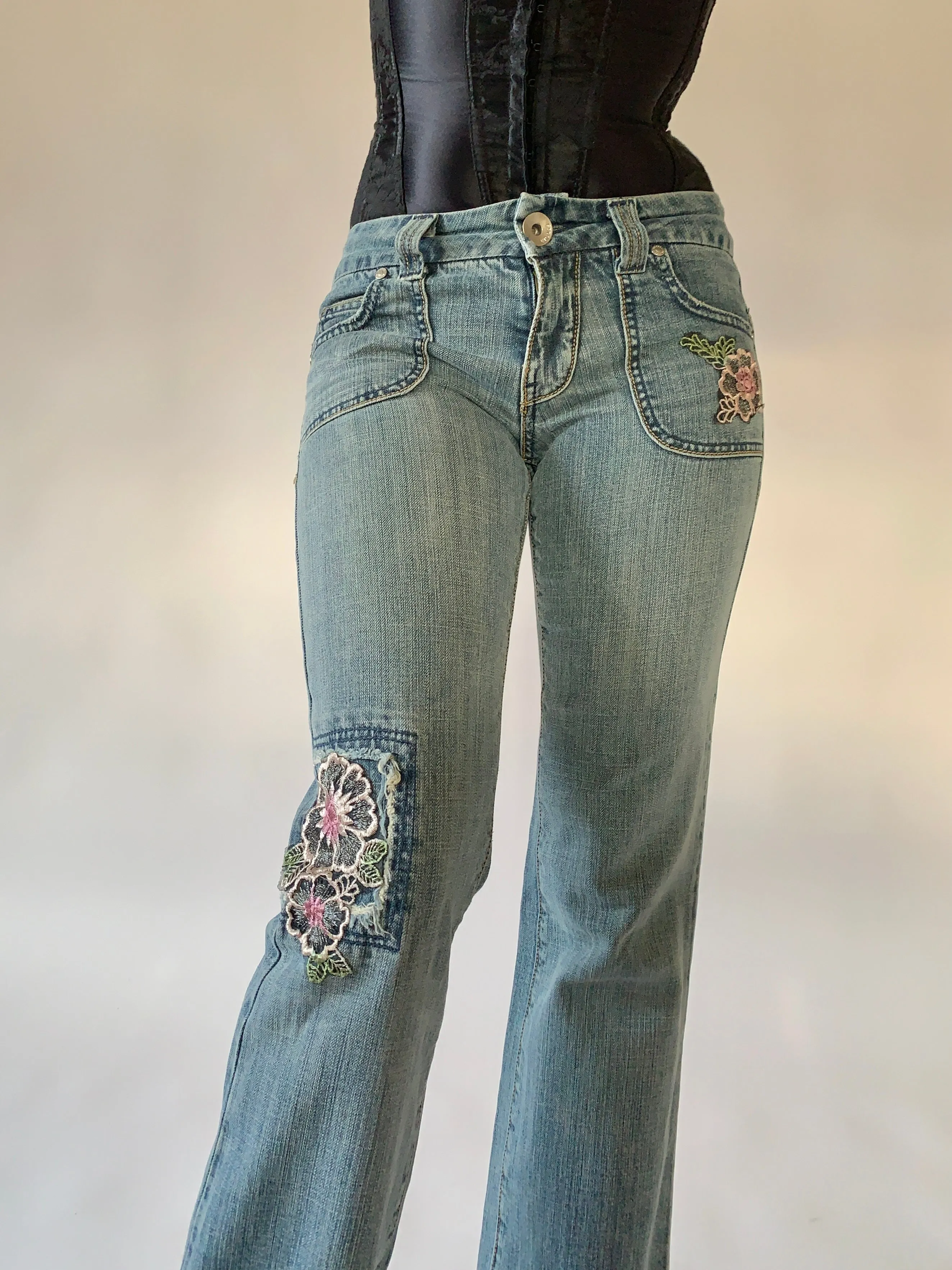 Y2K Floral Embroidered Jeans (S)